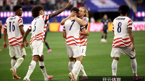 法国队齐达内替身神助，3-0大胜西班牙葡萄牙也全胜，足坛焦点战报